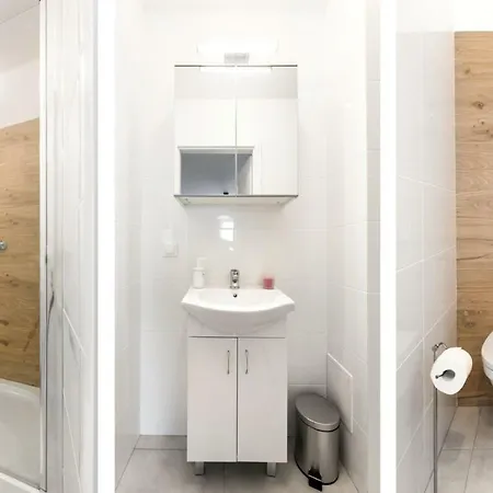 Superapart Belwederska A Ministudio, Balcony, Kitchen, Pet-friendly, Tv & Wifi