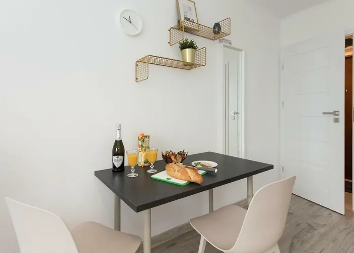 شقة Superapart Belwederska A Ministudio, Balcony, Kitchen, Pet-friendly, Tv & Wifi
