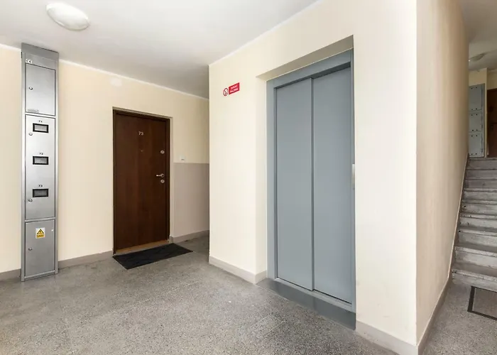 Superapart Belwederska A Ministudio, Balcony, Kitchen, Pet-friendly, Tv & Wifi * Varsó